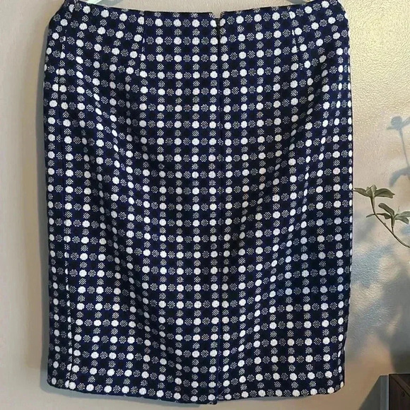 Talbots Women’s Petite A Line Skirt - Picture 5 of 6